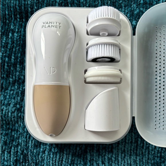 like new vanity planet skincare set - Picture 1 of 7